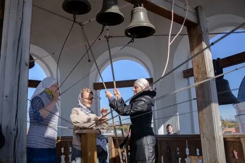 Позвонить в колокола где можно