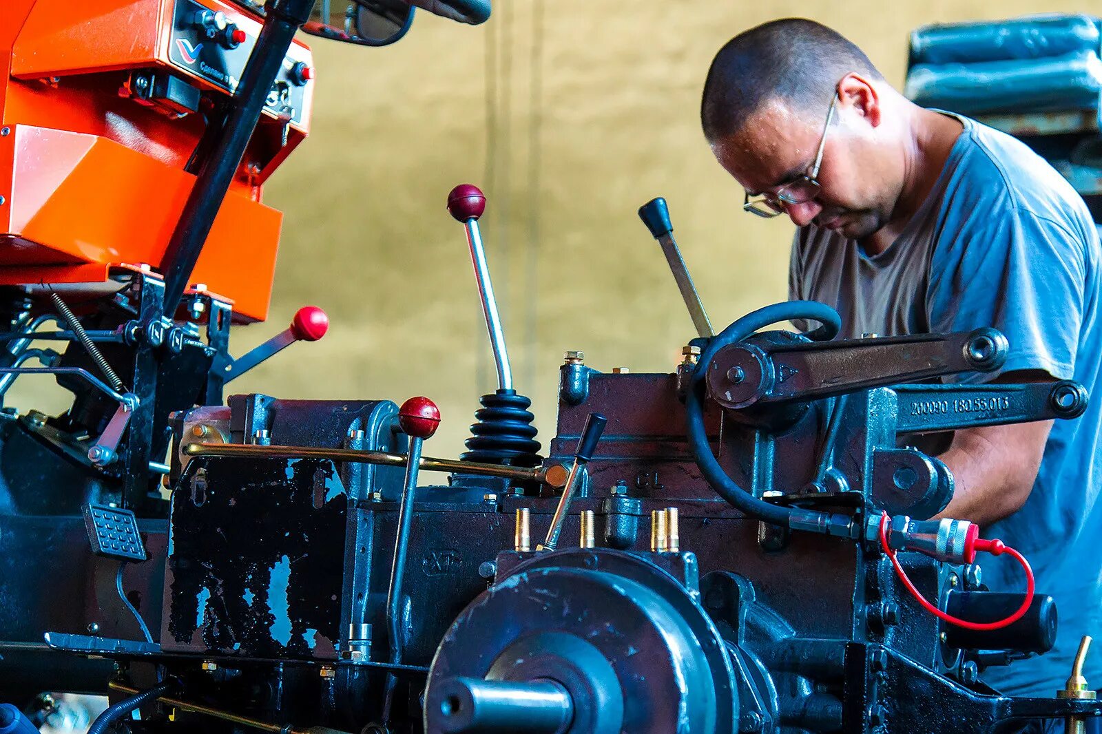 Минитрактор уралец 220. Косилка сегментная уралец 220. Минитрактор. Уралец 220. Передний отвал на уралец 220.