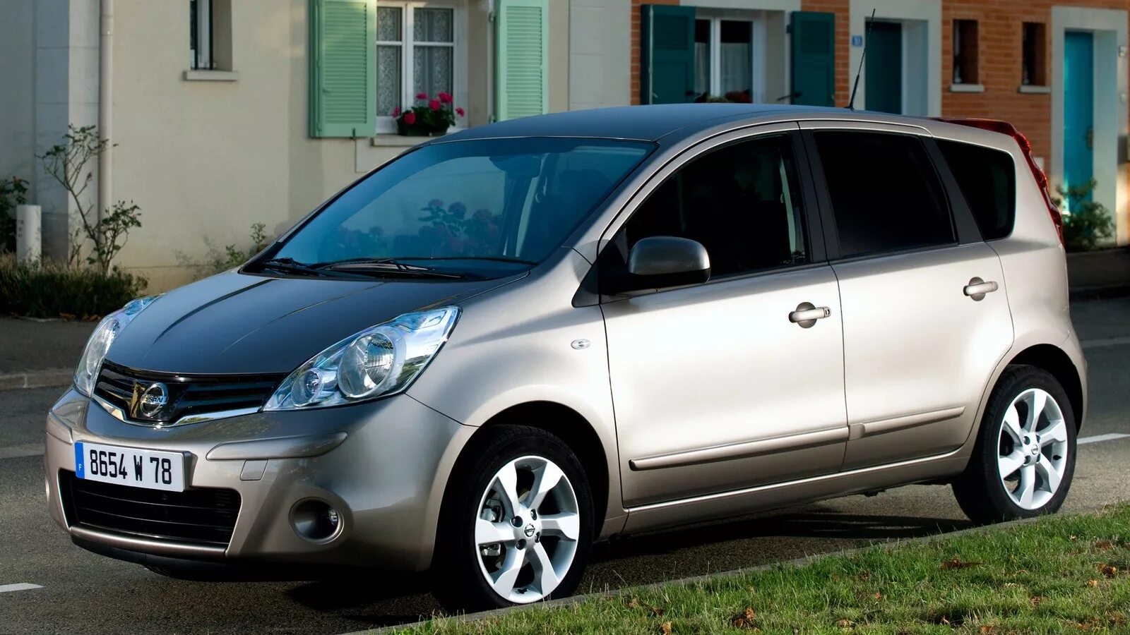 Nissan note e11. Nissan Note 2009. Nissan Note e11 2013. Nissan Note 1.5.