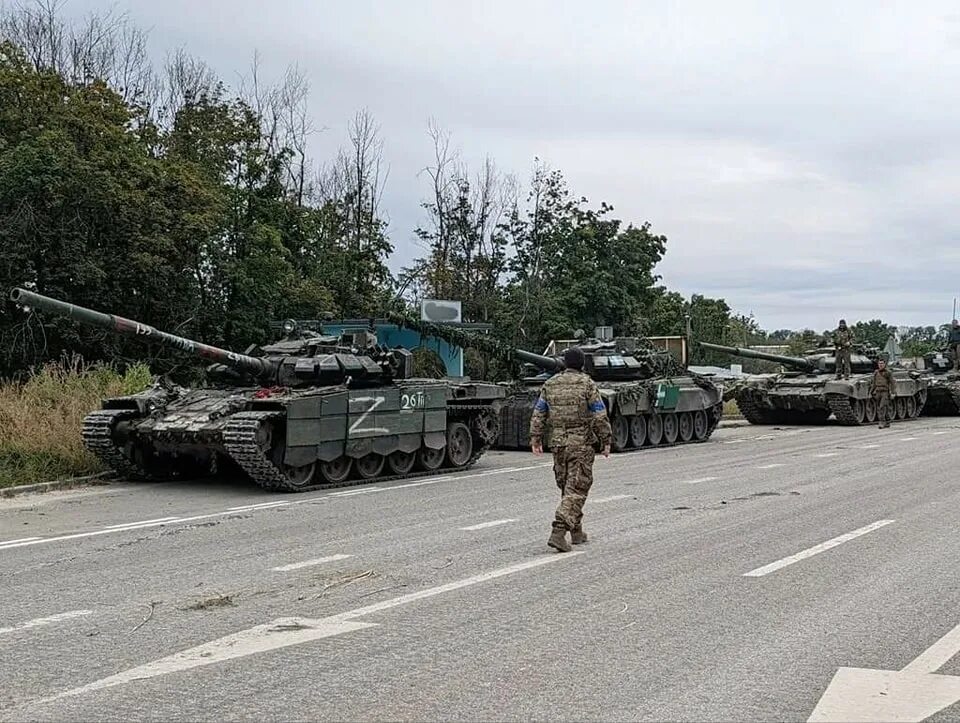 Харьковская область вс рф. Т-72б3 на Донбассе. Колонна военной техники. Российская Военная техника. Колонна Российской техники.