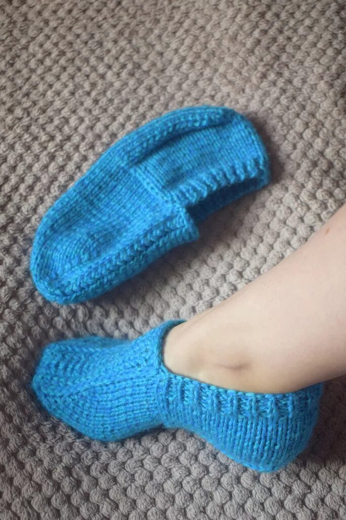 детские следочки на годик.