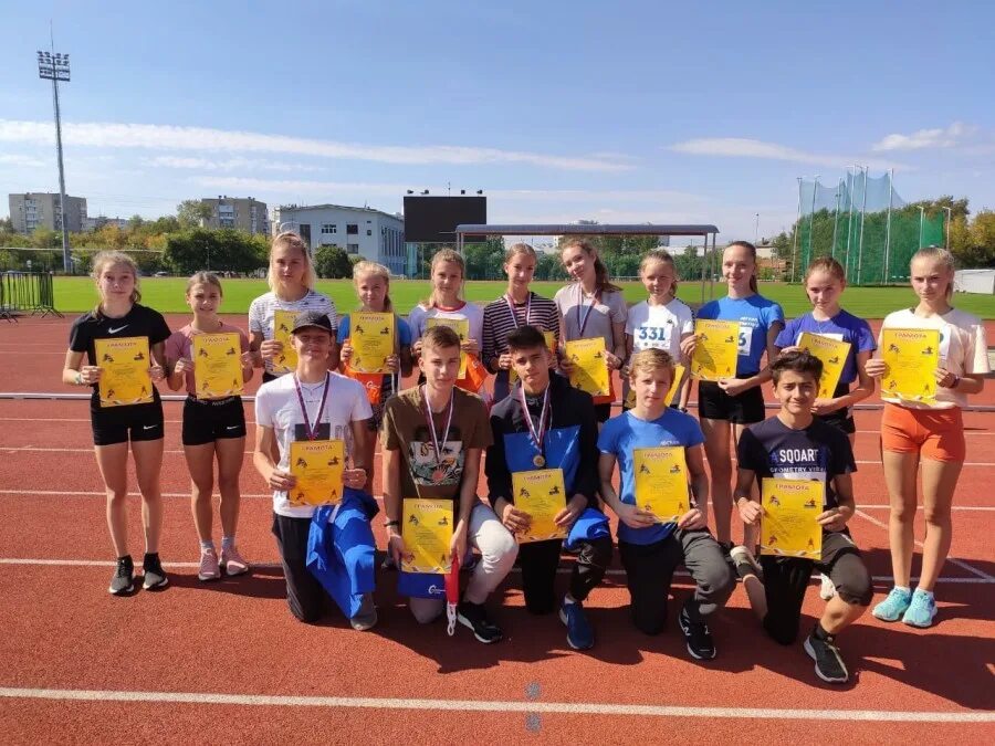 Зарайск соревнования по фигурному катанию 2023. Фото мбоу сош 19 детский стадион екатеринбург. Детский стадион екатеринбург мачанова ксения. Конькобежный спорт преображенский парк екатеринбурга. Байборина анастасия дюсшло 19 детский стадион.