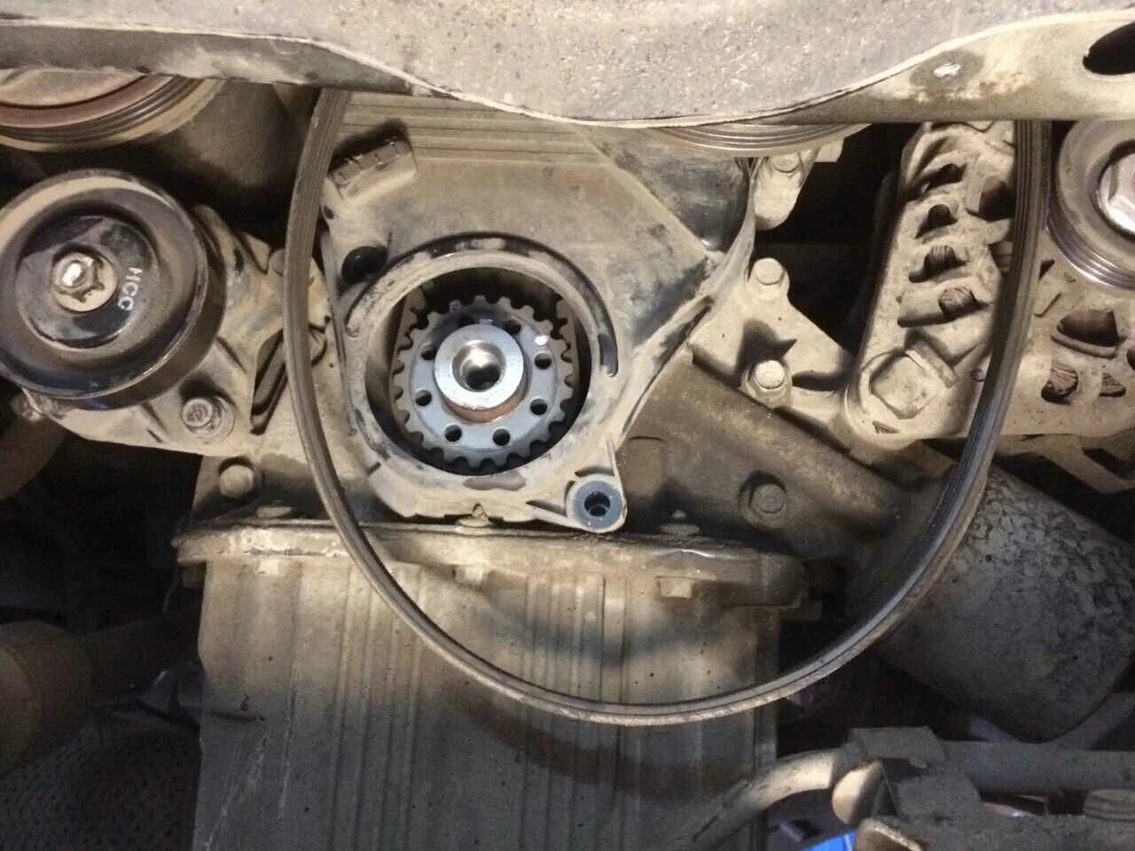 Ремень генератора хундай туксон. Приводные ремни hyundai tucson 2.0 2008. ремни hyundai tucson 2.0. hyundai tucson 2008 ремни. hyundai tucson 2008 2.0 ремень гур.