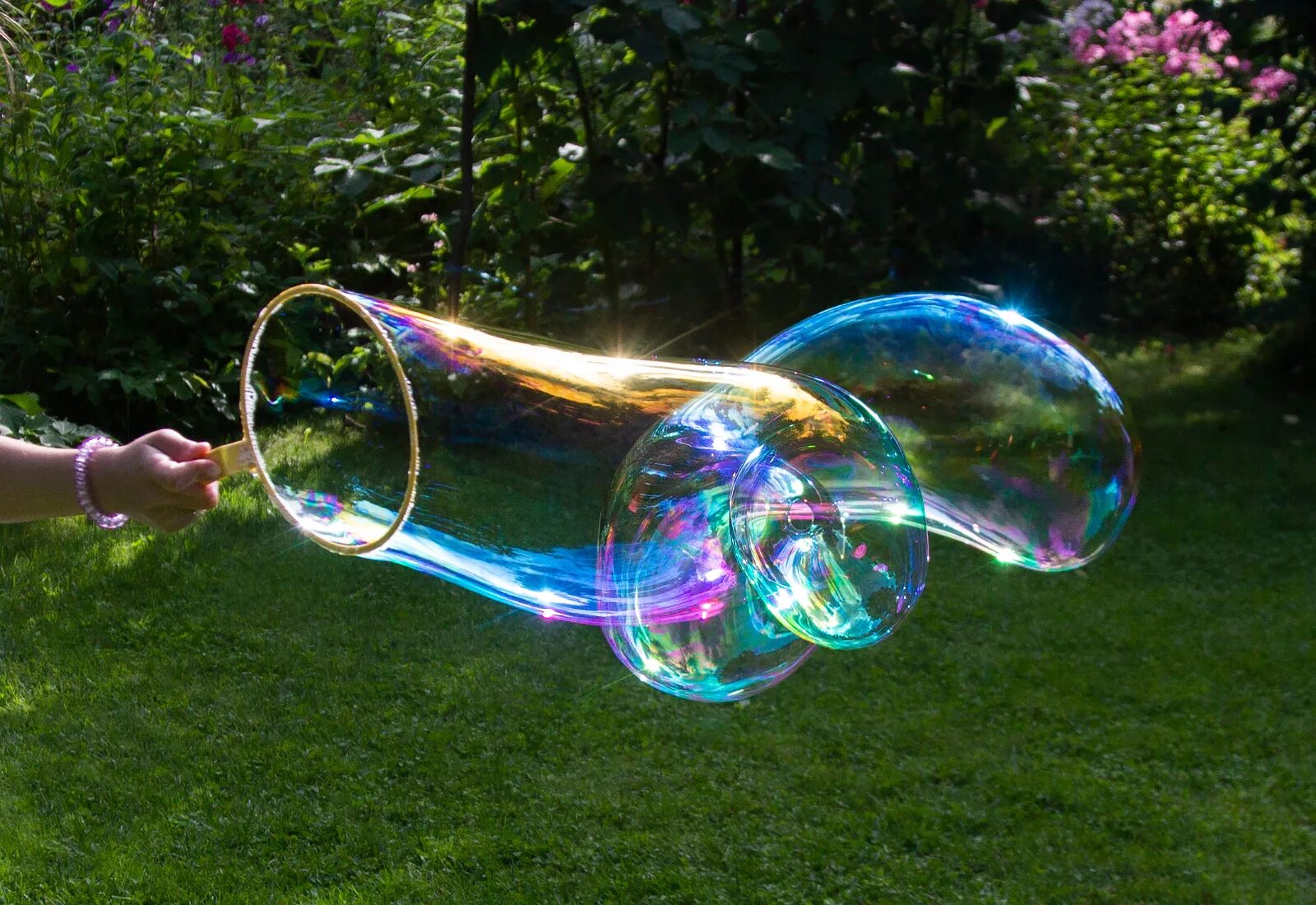 Большие пузыри. Мыльные пузыри. Огромные мыльные пузыри. Гигантские мыльные пузыри. Bubble master
