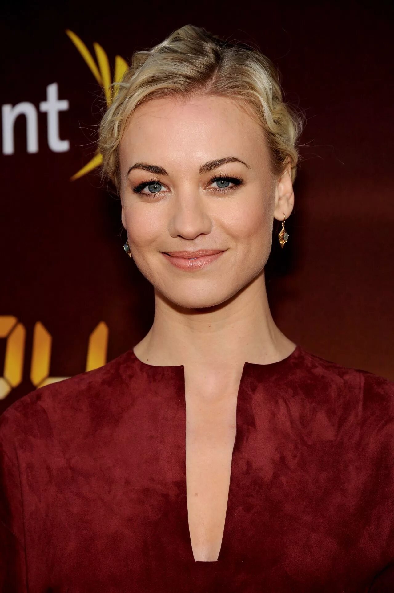 Strahovski. ивонн страховски биография. ивонн страховски красная дорожка. ивонн страховски декольте. страховски ивонн страховски.