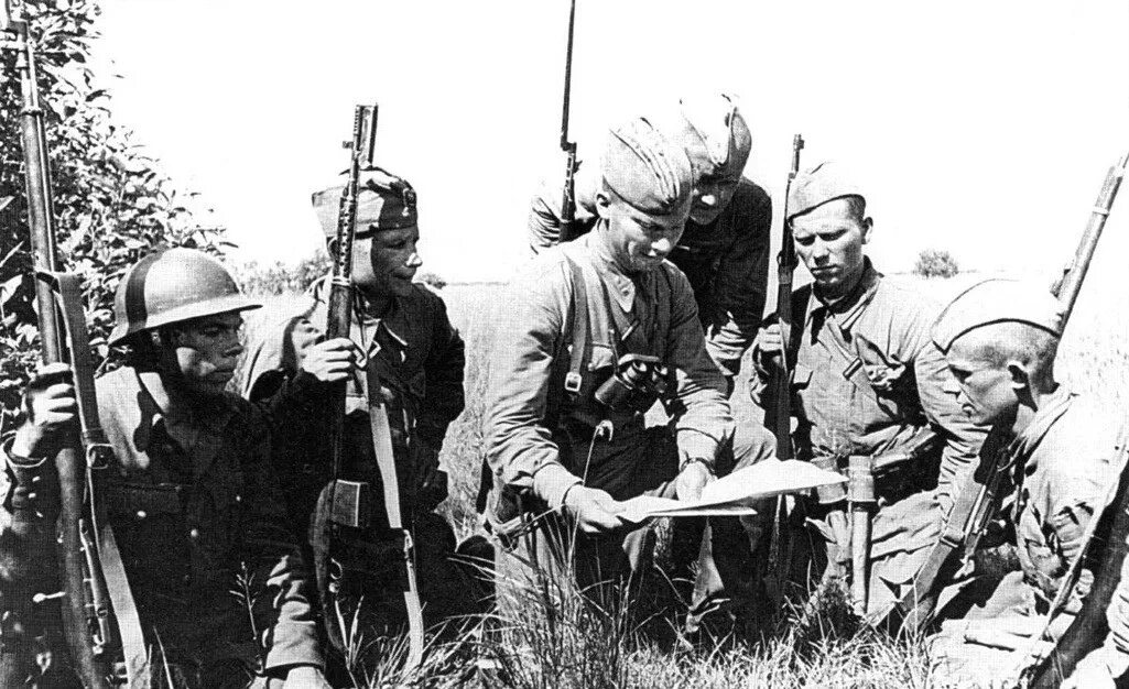 Начало войны 1941 западный фронт. Солдаты вермахта 22 июня 1941. Северо-Западный фронт 1942.