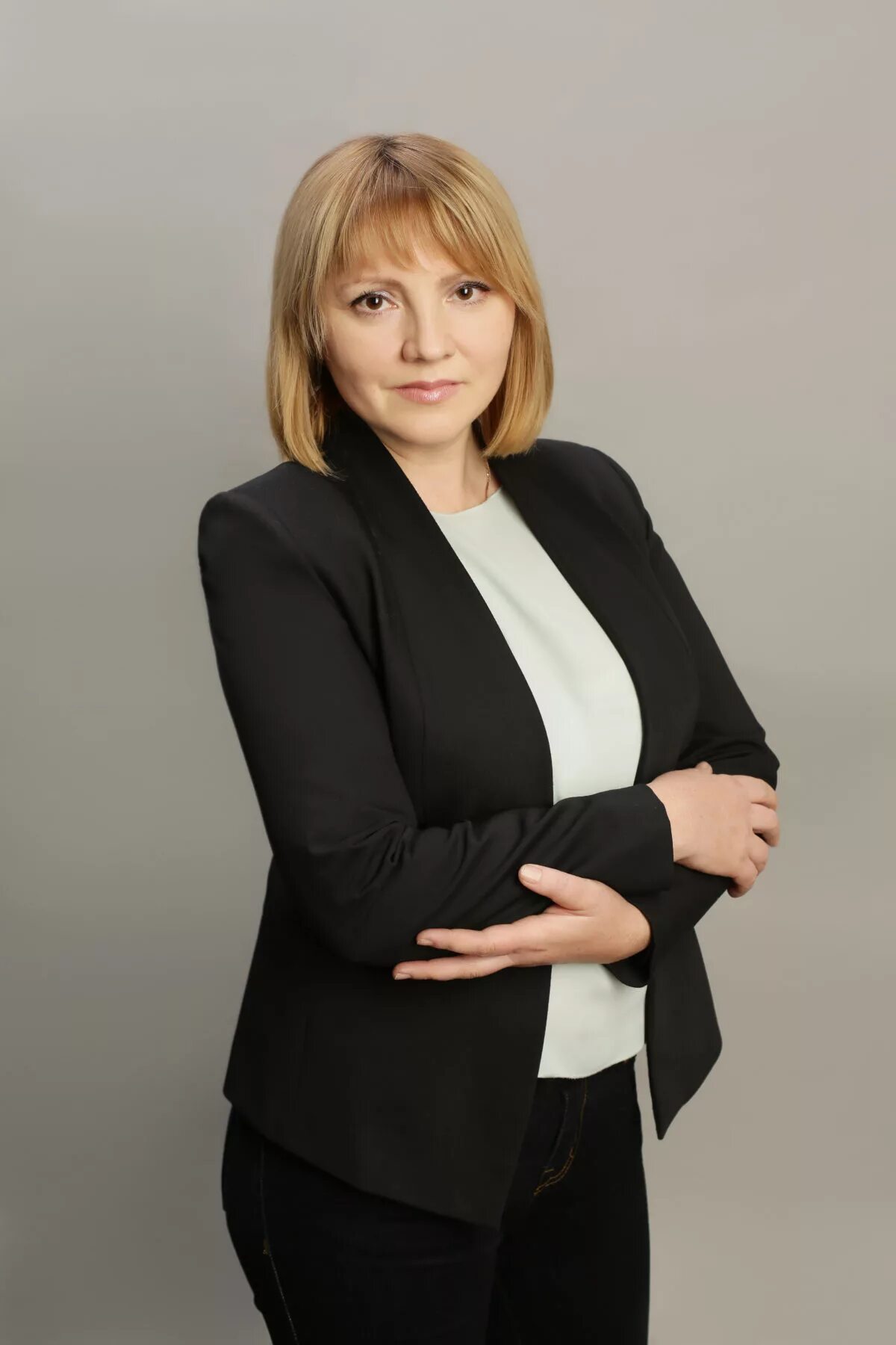 Вакансии юриста чебоксары. Госслужба по делам юстиции чувашии. Осокин адвокат чебоксары. Юрист калуга. Делопроизводитель картинки.