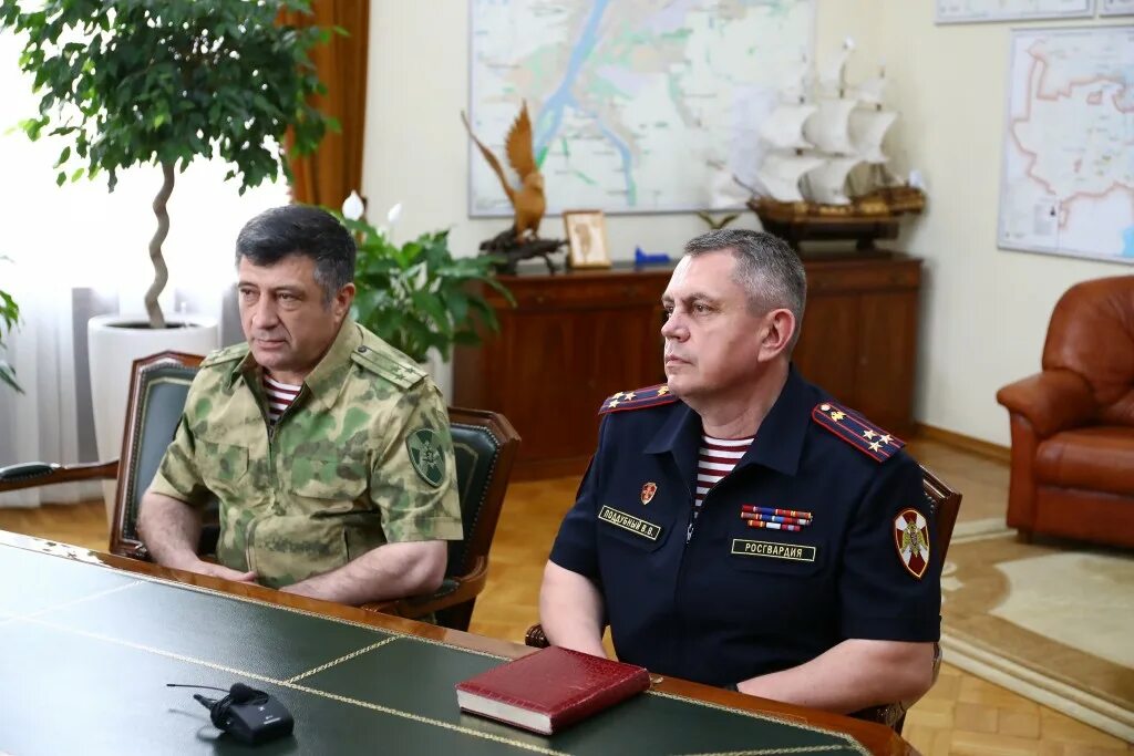 Командующий дон