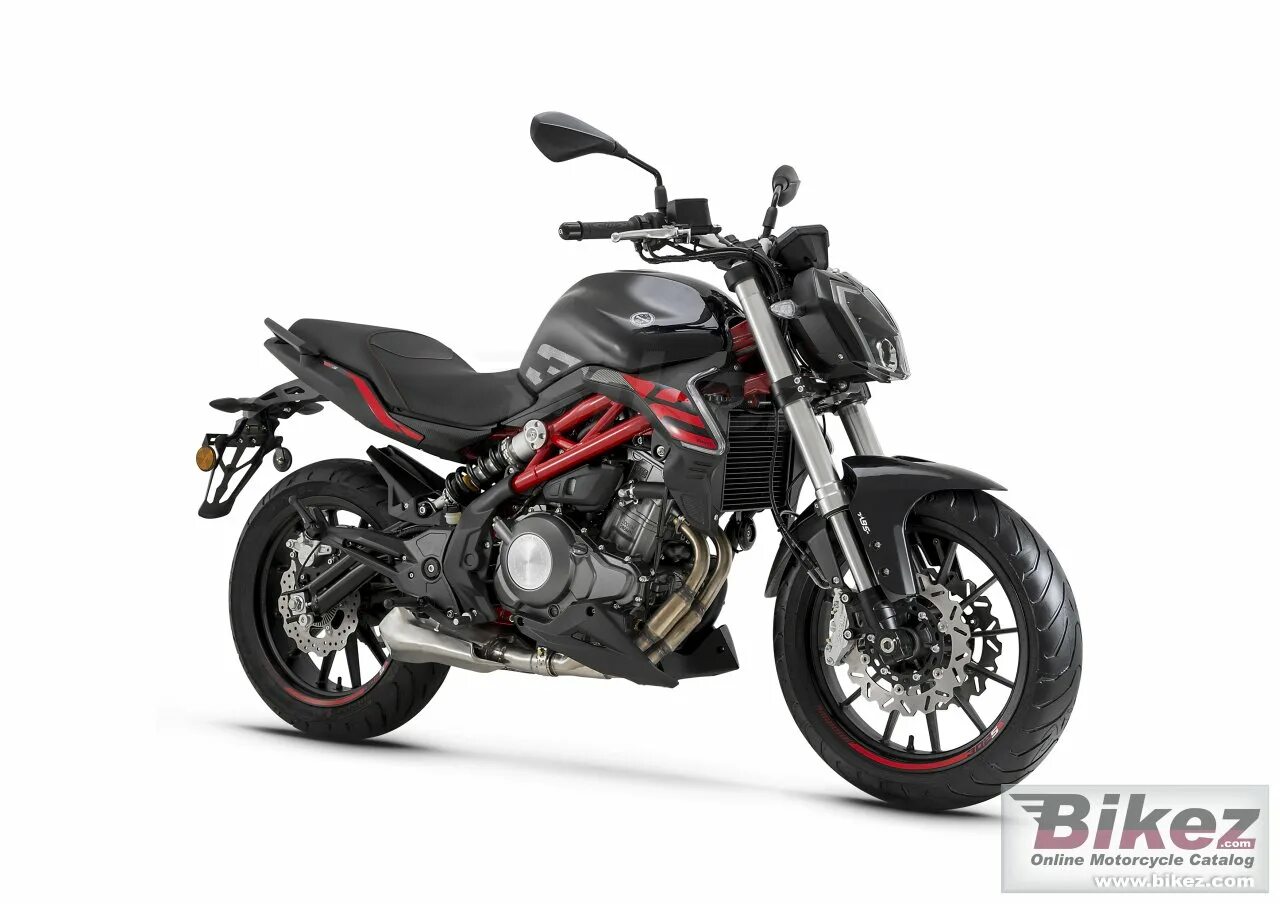 Мотоцикл Benelli 302s. Бенелли ТНТ 302s. Benelli 302s ABS. Benelli TNT 302s. Байк чье производство