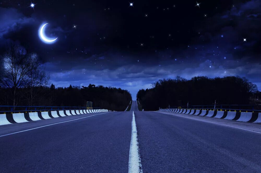Дорога в ночь слова. Дорога ночью. Дорога к Луне. Ночная дорога Луна. Ночное небо с дорогой.