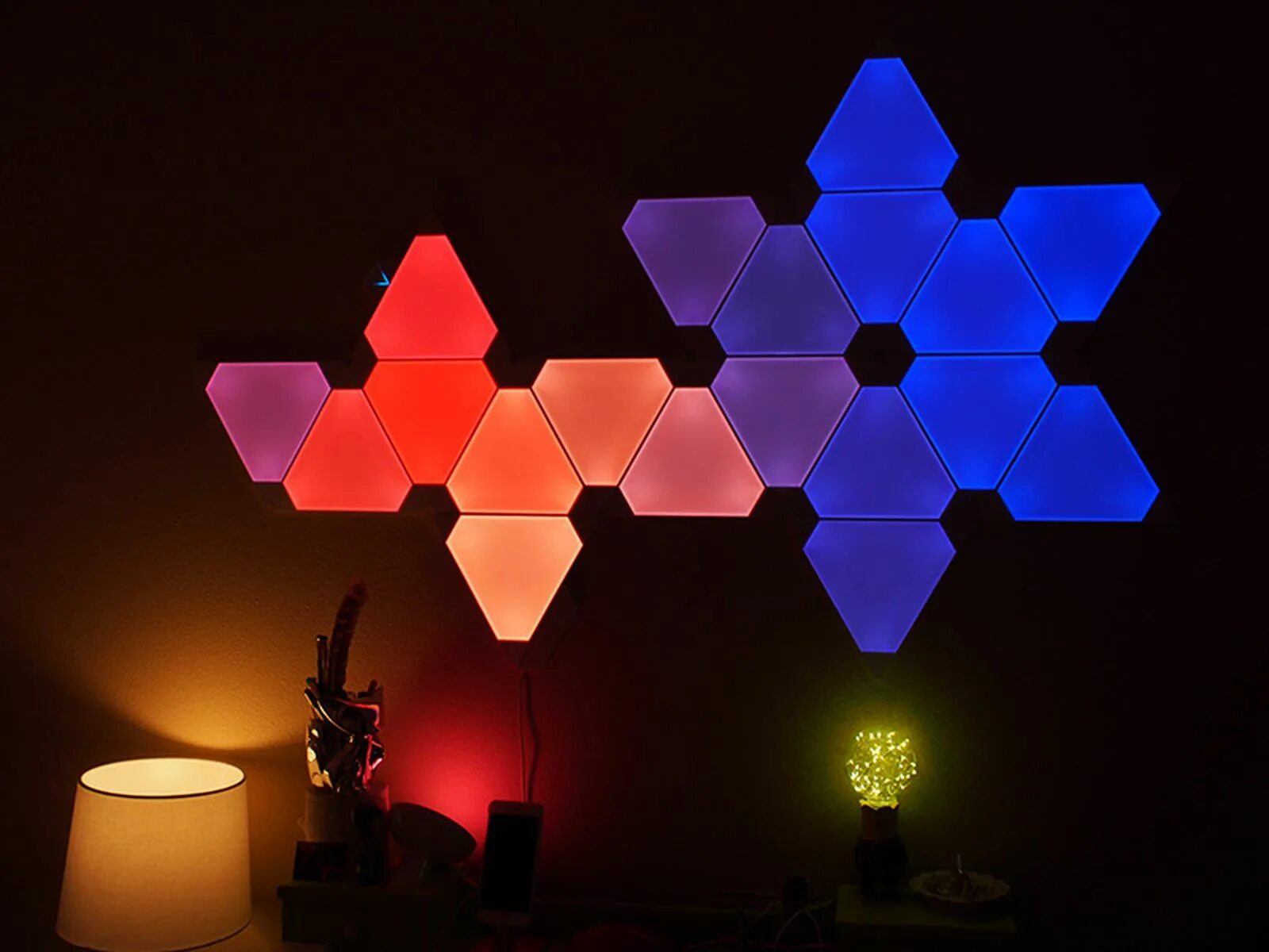 Nanoleaf panel. Светильник aurora nanoleaf. nanoleaf aurora фигуры. xiaomi nanoleaf smart light. nanoleaf smart glimmer.