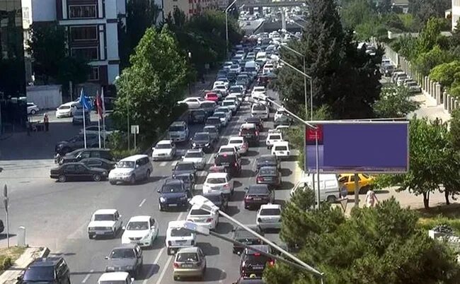 Пробки на северном мосту краснодар. Инстрит махачкала троллейбусное кольцо. Пробки в махачкале. Пробки в махачкале. Пробки махачкала.