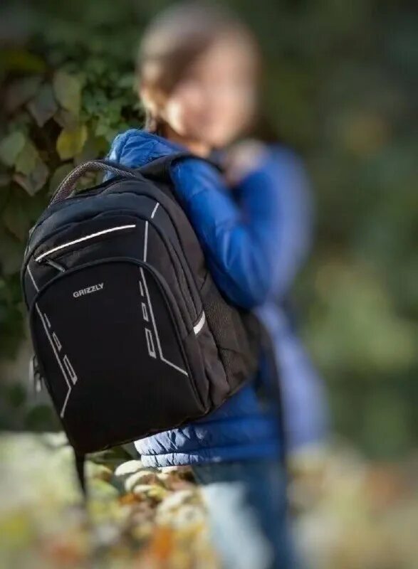 Потерянный портфель. Украли рюкзак. Ранец с учебниками. Не хочу детей. Портфель among us.