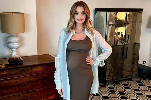 Ginny & Georgia Star Brianne Howey Announces She's Pregnant