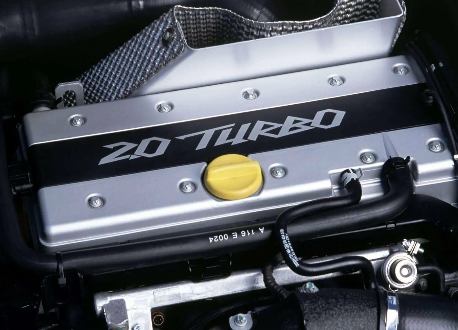 Двигатели opel 2.0. Opel Speedster мотор. Двигатель Опель 2.0 турбо. Opel Speedster двигатель. Opel Speedster Turbo 2005.