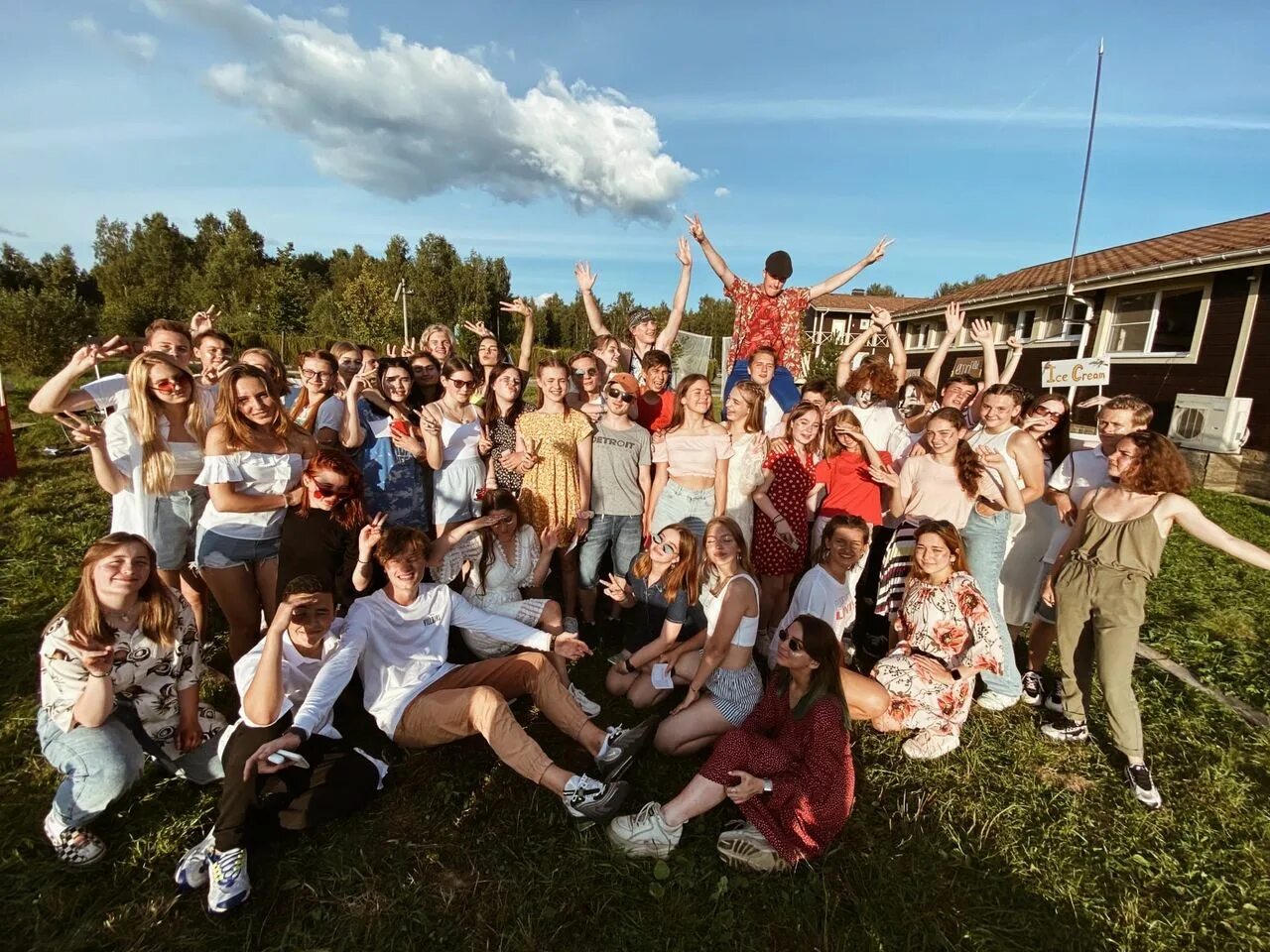 Young and Active лагерь. Лагерь в Москве. Лагерь Москва для подростков. Московские лагеря для подростков. Young camp