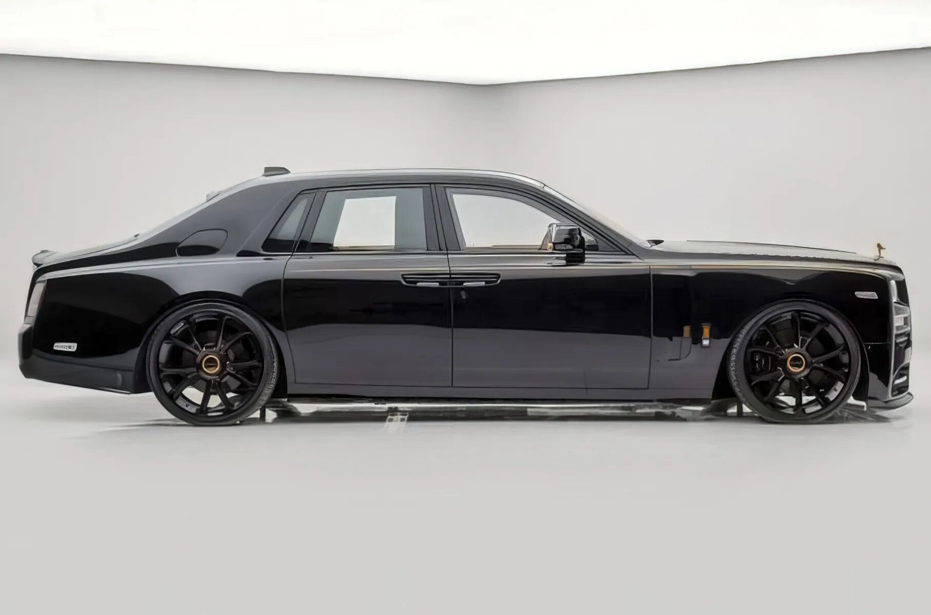 Rolls royce phantom 2022. Rolls royce phantom mansory 2023. Роллс ройс джип 2024. Rolls royce ghost mansory. Роллс ройс мансори 2024.