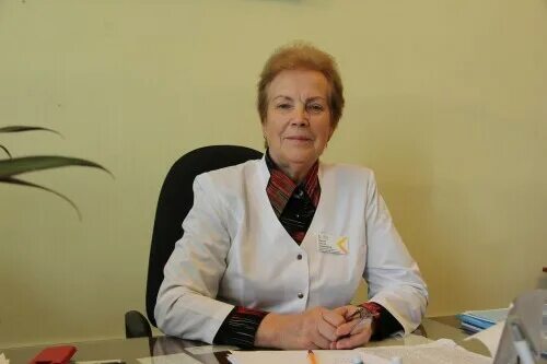 Врач пульмонолог казань. Врач аллерголог. Салимзянов ркб. Врач пульмонолог. Доктор диляра казань.