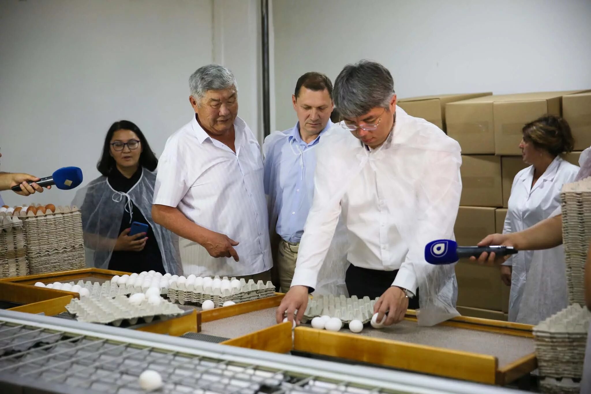 Птицеводство в бурятии. Улан удэнская птицефабрика. Директор улан-удэнской птицефабрики. Улан удэнская птицефабрика. Птицеводство в бурятии.