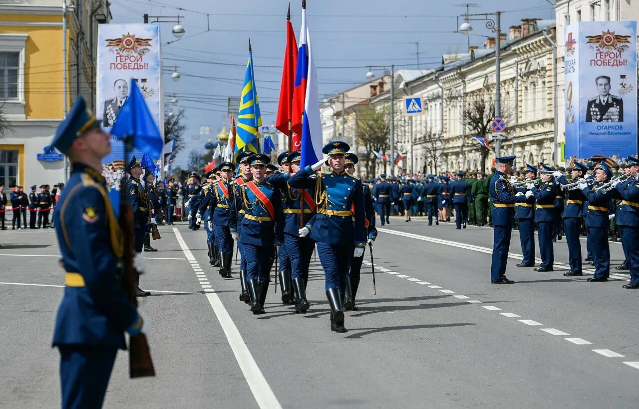 Во сколько парад в твери. Парад в твери 9 мая 2025 тверь. день победы в твери 2025. 9 мая 2025 тверь. парад в твери 9 мая 2025.