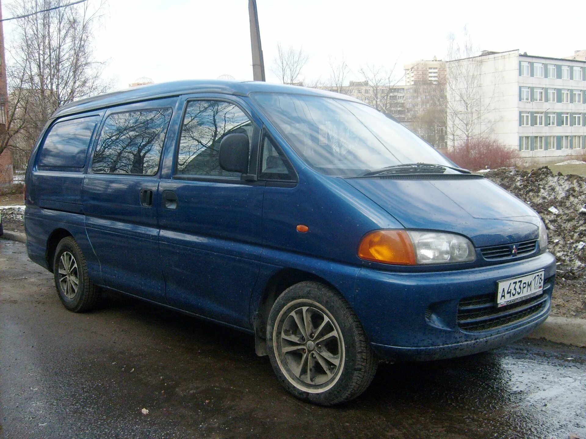 Мицубиси л400. Митсубиси л400 фото. Mitsubishi l400 2.5 1998 engine. Мицубиси л 400 фото.