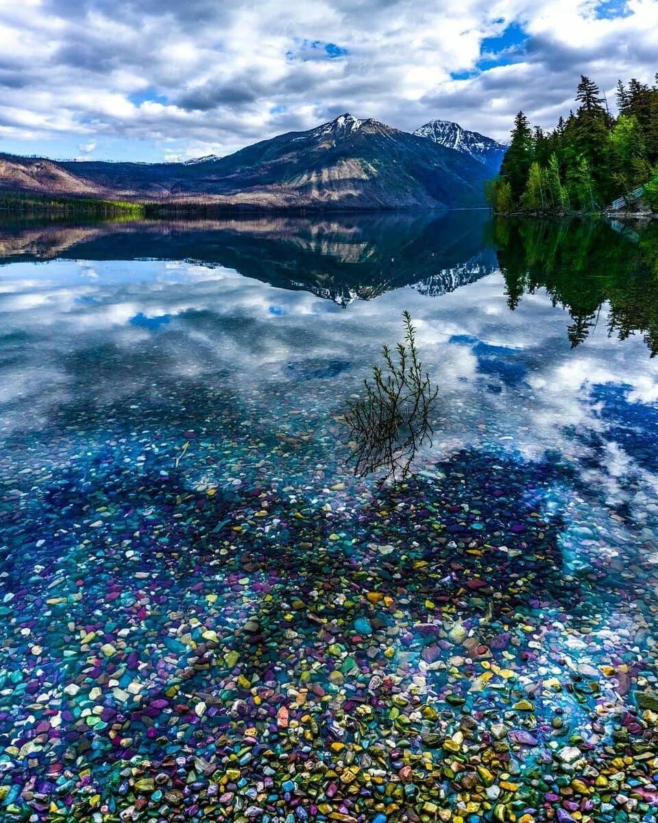 Lake colour. Национальный парк Глейшер озеро Макдональд. Озеро Макдональд штат Монтана США. Озеро Макдональд Монтана США. Озеро Макдональд штат Монтана.