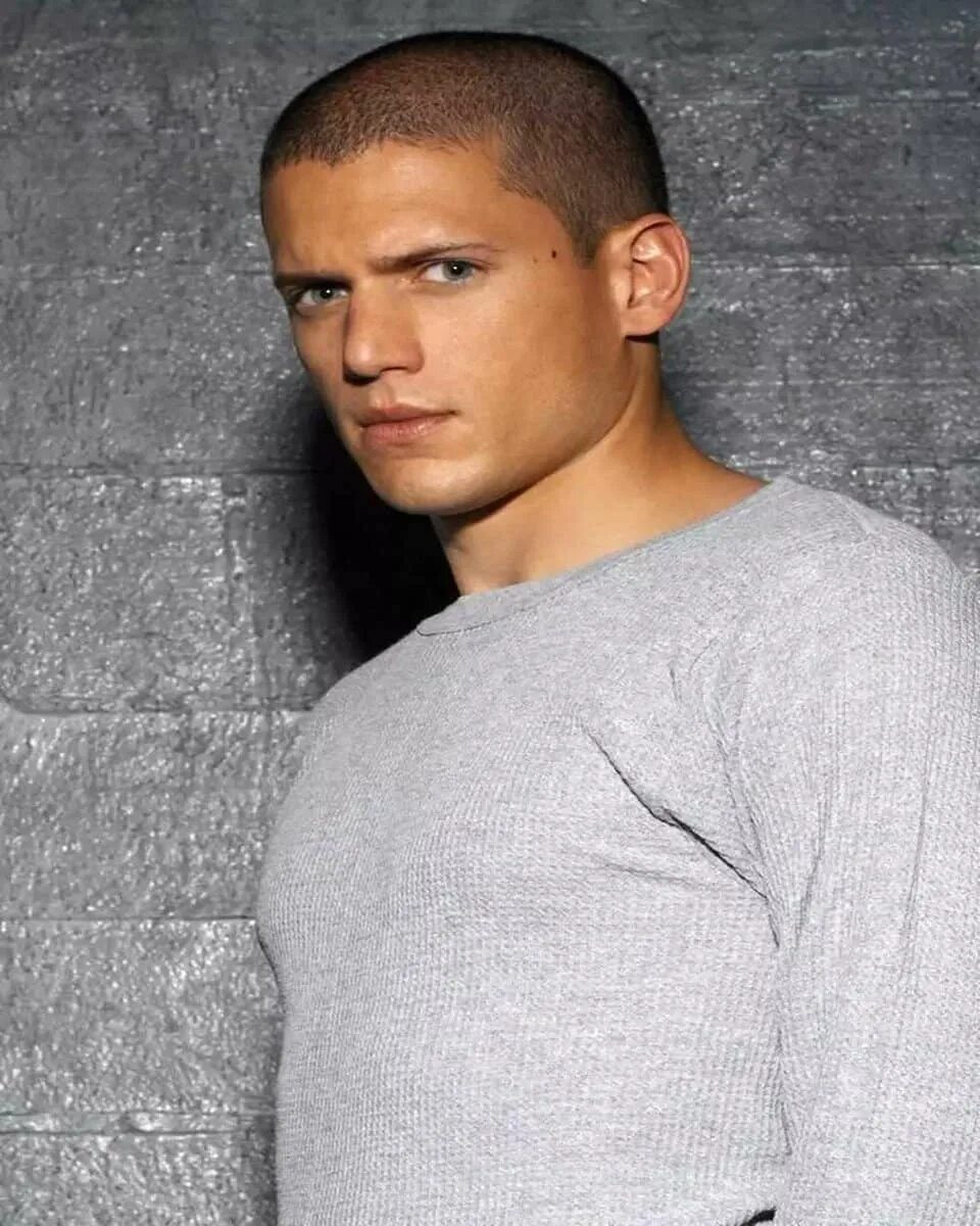 Джастин тимберлейк стрижка бокс. Брэд питт 2005. Лежавший под 3. Стрижка 12мм 9мм 6мм 3мм. 5.