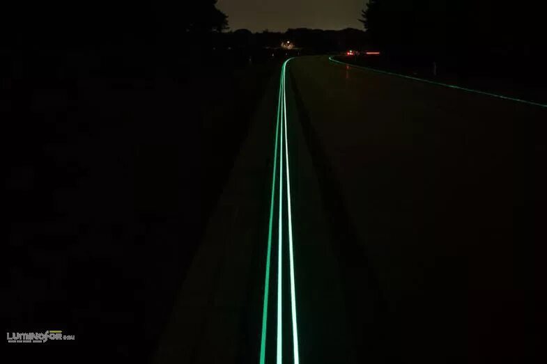 Трек машинки светящиеся. Детские светящиеся машинки. Как светится светящаяся дорога. Дорога в темноте. Magic tracks 366 деталей.