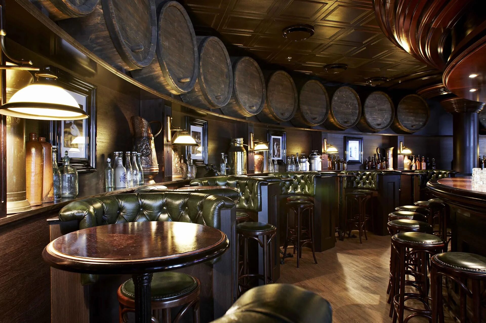 Бар х. Инди паб мурманск. Американские бары в москве. Американский бар. Кафе большое чикаго йошкар-ола.