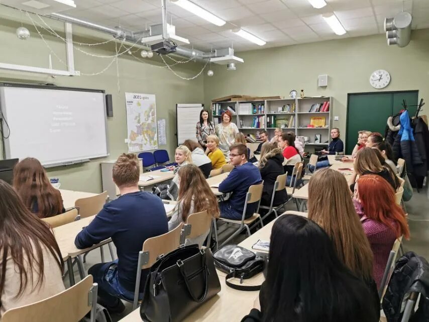 Молодежь в науке. Логист обучение. Отучиться на логиста. Отучиться на логиста. Логист образование.