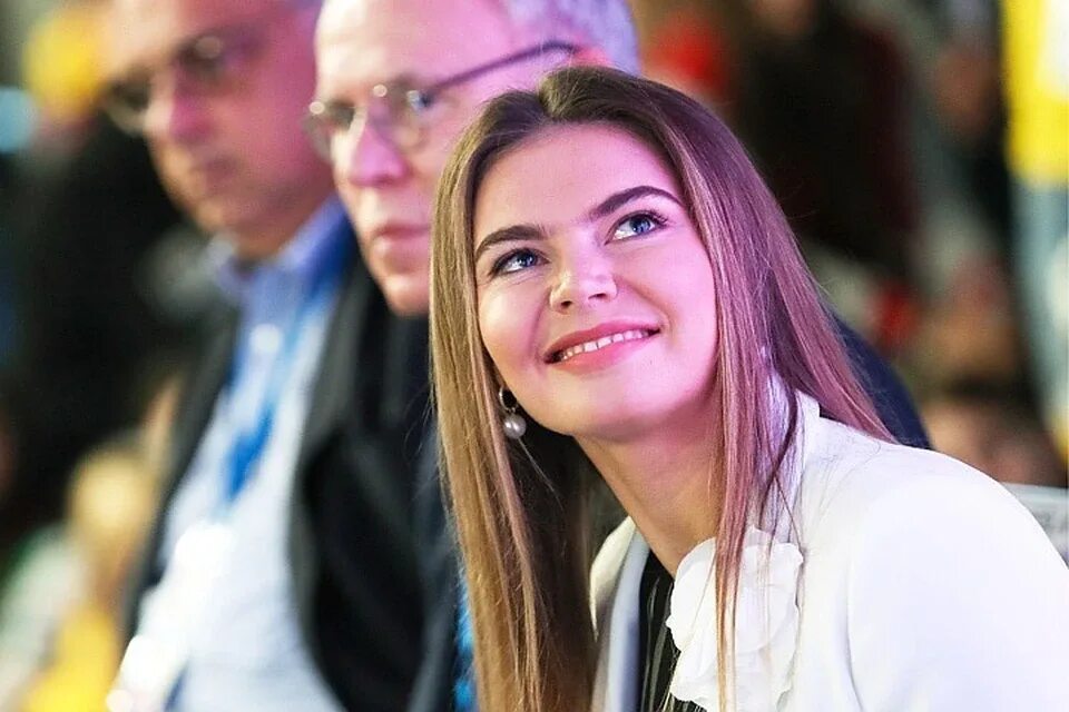 Алина Кабаева 2019. Алина Маратовна Кабаева дети. Кабаева и Батыршина. Дети Алины Кабаевой 2019