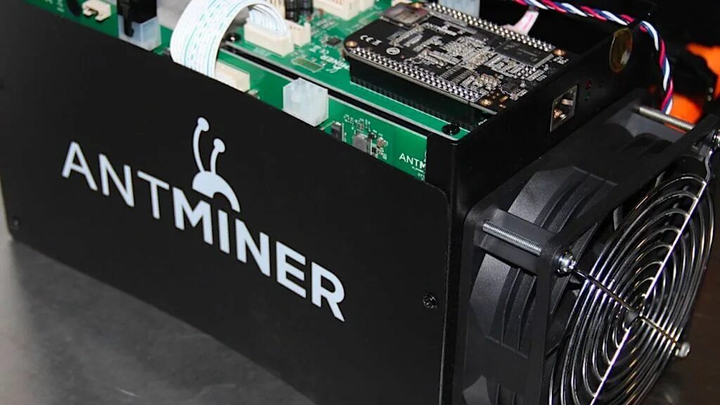 Бит майн. Antminer s19. Bitmain Antminer s19 Pro. ASIC s19. Z15-420k майнер.