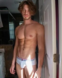 Chase Stobbe - Shirtless.top.