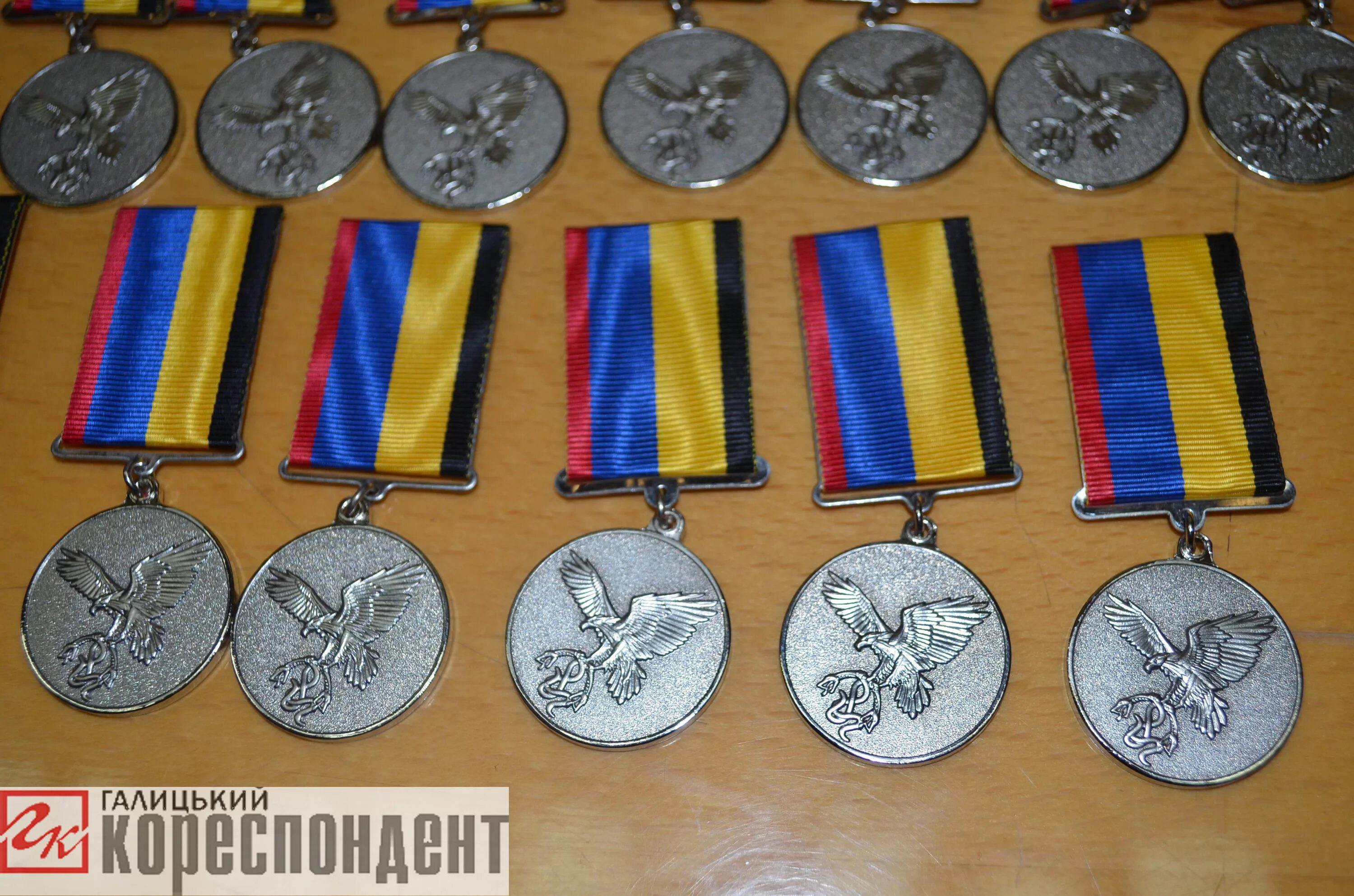 Какие медали украины. Медали ВСУ Украины. Награды Украины АТО. Боевые награды ВСУ Украины. Медали Украины нацистские.