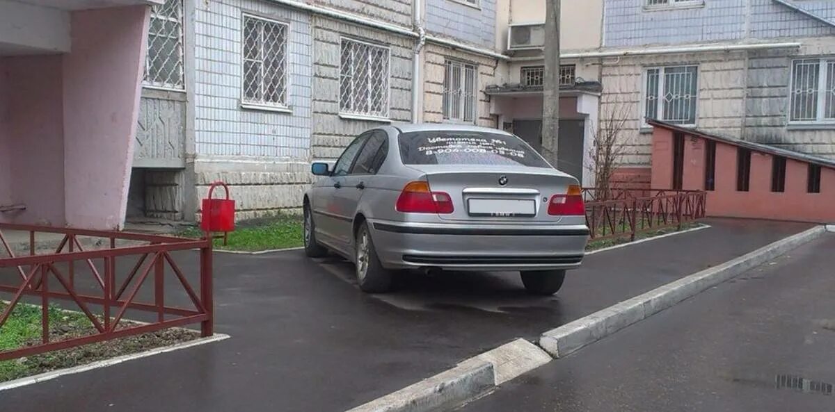 Работающий двигатель в жилой зоне