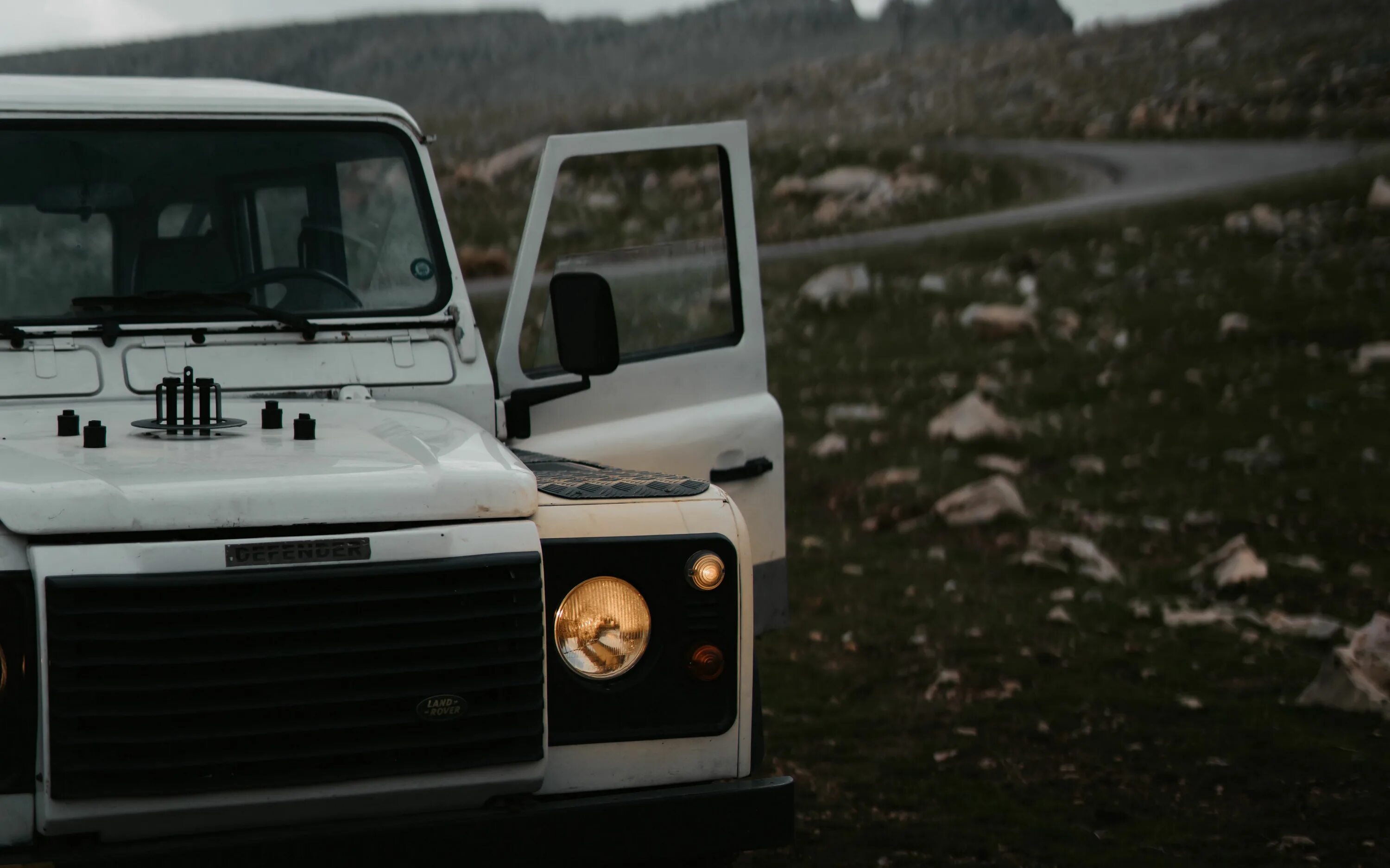 Обои ленд Ровер Дефендер 2021. Land Rover Series 3. Defender стол. Dkc000040 Land Rover.