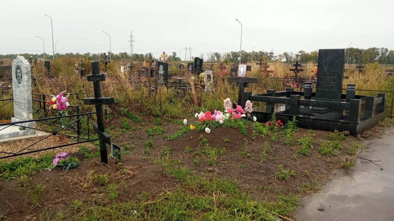 Кладбище фото. Ростовское кладбище. Северное городское кладбище. Фотографии российских кладбищ.