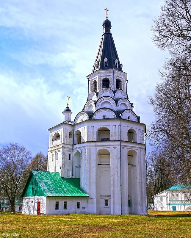 Церкви г александров. Александровская Слобода Распятская колокольня. Распятская Церковь-колокольня Александров. Александрова Слобода Распятская Церковь-колокольня. Распятская Церковь-колокольня Александровский Кремль.