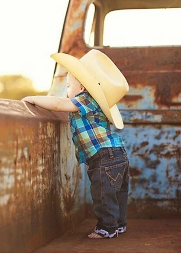 Little cowboy ready to go. Baby Cowboys. Пробка картинка для детей. Фото фото фото. Photography and you want throwing Concerto Cowboy Baby.