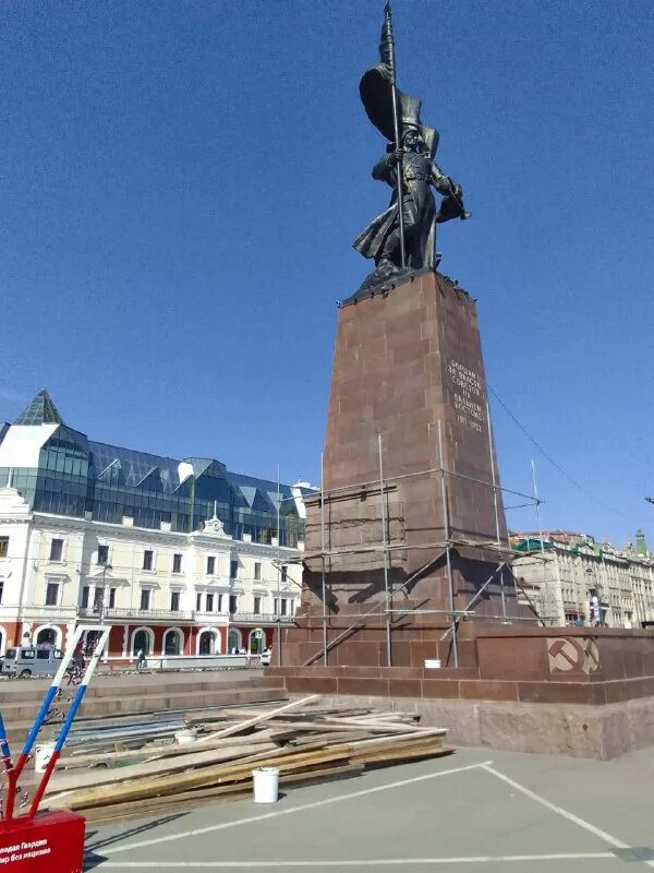 площадь борцам за власть советов владивосток. площадь борцов революции владивосток. площадь борцам за власть советов владивосток. площадь борцам за власть советов владивосток. центральной площади владивостока у памятника борцам революции.