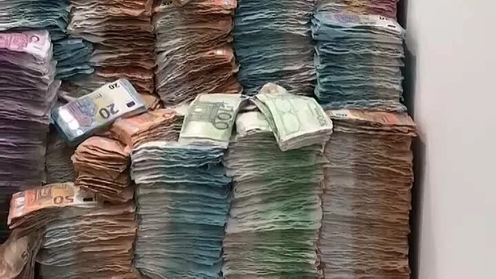 Арашуков фото денег Видео сожженных "денег Арашукова" оказалось фейком