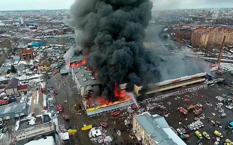 Пожар адмирал казань. Тц адмирал казань пожар. Тц адмирал казань пожар. Пожар в тц адмирал. Тц адмирал казань.