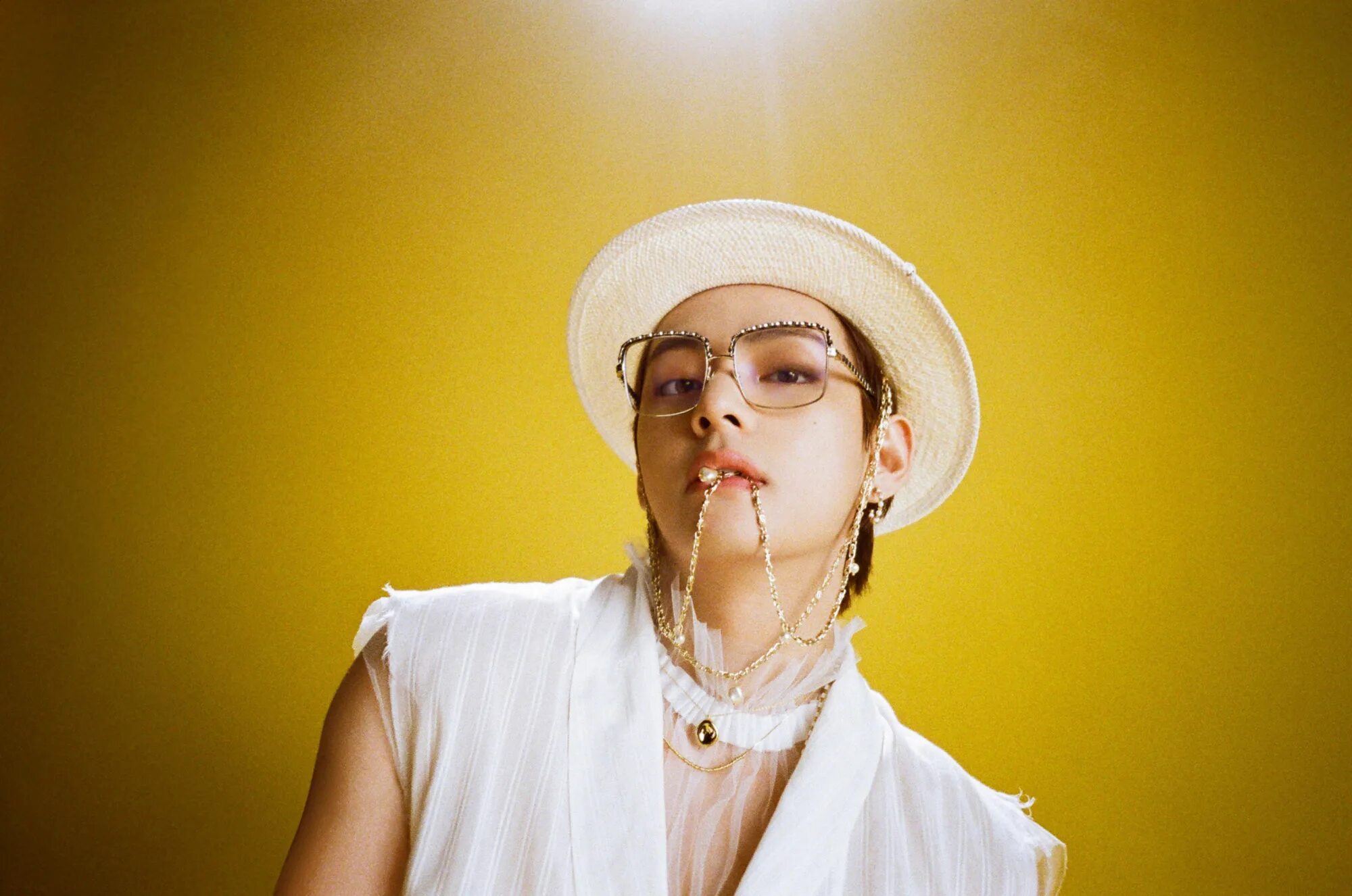 Butter bts. Бтс буттер. тэхен butter. bts butter v. ви бтс 2025 butter.