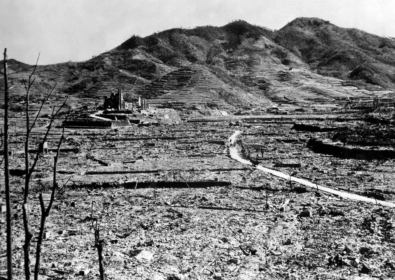 Нагасаки после ядерного взрыва. Япония Хиросима после ядерного взрыва.