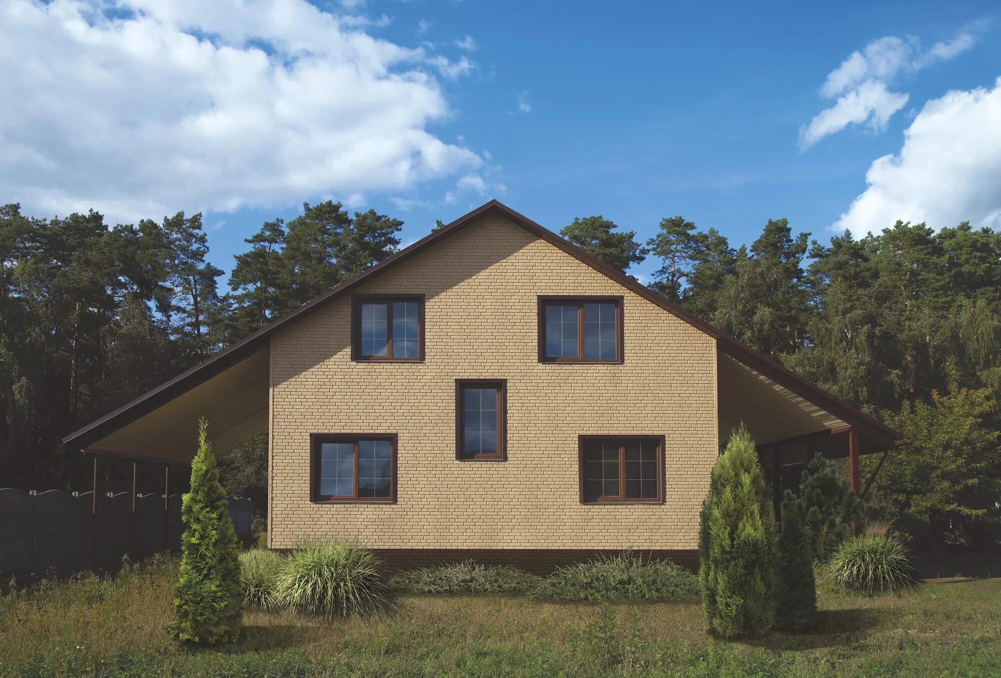 Woodhouse, самара. Woodhouse, самара. Стоун дом строительная. Стоун хаус кирпич песочный. Гудстоун дома из газобетона.