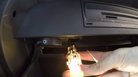 Замена ламп подсветки шкода