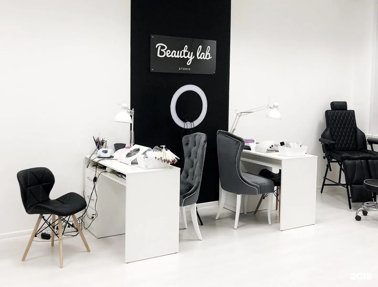 Студия лаб. Бьюти лаб юрга. Laboratory студия. 414 logo. Vlasova lab ковенский 9.