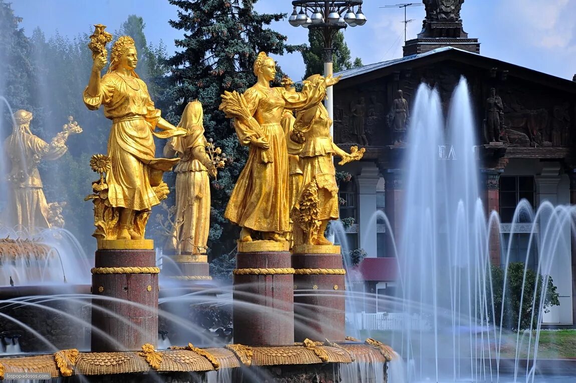 Самое известное сооружение дружбы народов где находится. Фонтан дружбы народов на вднх. фонтан дружба народов ссср вднх. выставка достижений народного хозяйства вднх фонтан дружбы народов. памятник вднх фонтан дружба народов.