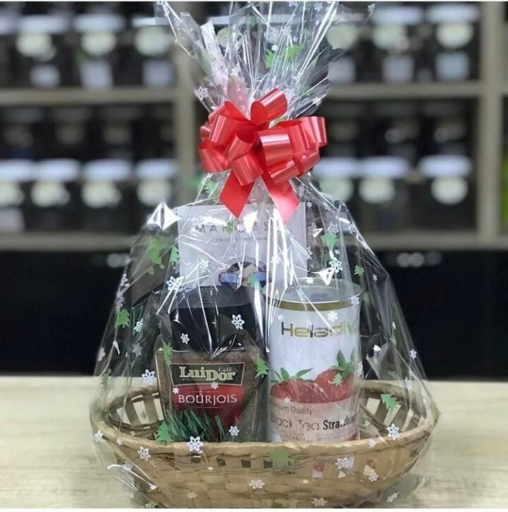 Новогодние украшения для паба. Новогодний кофе. Декорирование баночек на новый год. Рождественское утро. Новогодние чашки.