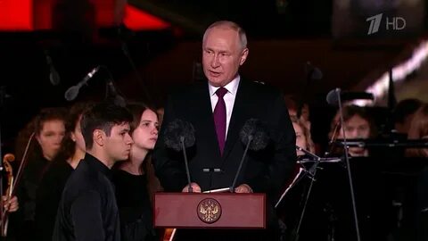Выступил на открытии памятника